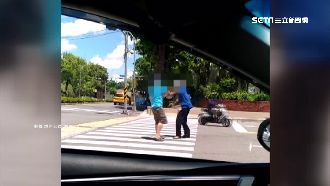 天氣熱火氣大？2騎士當街互毆濺血