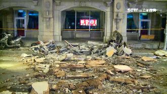 大雨+屋齡老舊　海霸王外牆崩塌毀車