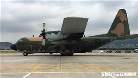 齊柏林遺體搭C130抵達台北 盧冠妃攝