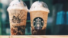 真會挑日子？！星巴克挑豪雨日推買一送一