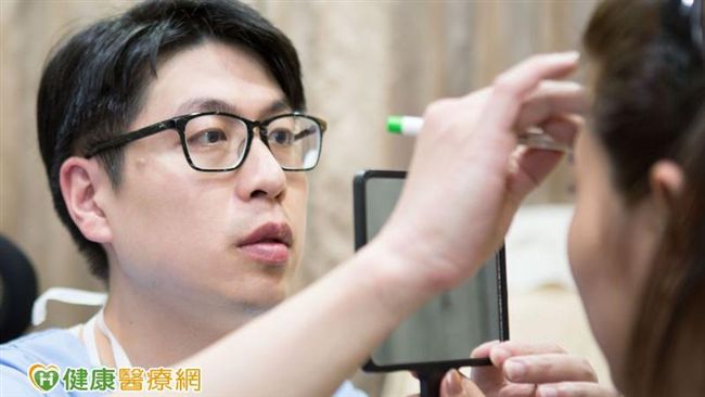 雙眼皮美眸熱潮　新鮮人搶投資未來