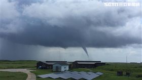 熱低壓帶濕暖空氣　東吉島颳水龍捲（圖／氣象局）