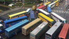 交通部,賀陳旦,遊覽車,李式嘉,抗議,癱瘓交通,陳情/PTT