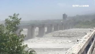 台東風飛沙霧茫茫　民躲住家不敢出門