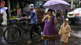 孟加拉，雨季，下雨，天氣，氣象
圖／美聯社／達志影像