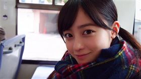 16:9
可以轉發喔～橋本環奈PO高中萌照　女主唱用素顏照搶鏡
橋本環奈‏
圖／翻攝自H_KANNA_0203 Twitter
https://twitter.com/H_KANNA_0203/status/871865582408220672