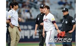 ▲NEXEN英雄側投韓賢熙因傷退場。（資料照／截自韓國媒體）