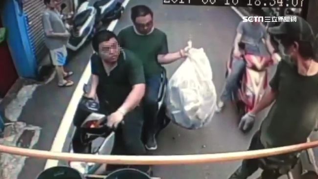 垃圾沒分類被退件　男子怒罵清潔隊員