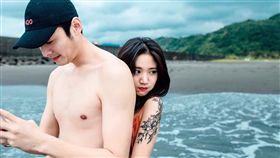 Alex陳艾琳
圖／翻攝自Alex IG
https://scontent-tpe1-1.cdninstagram.com/t51.2885-15/e35/19121828_1871134823160334_7654289049036783616_n.jpg