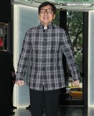 成龍來台為精品旗艦店開幕站台。（記者邱榮吉/攝影）