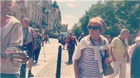 湯姆費爾頓,Tom Felton,哈利波特,馬份,布拉格,吉他,舊城區,觀光客,Ophelia　圖／翻攝自Tom Felton IG