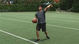 陳偉殷傷後首次傳接球。（圖／陳偉殷經紀團隊提供）