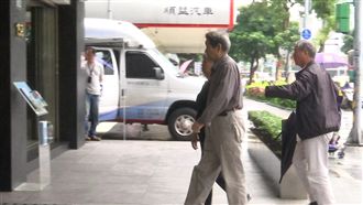 齊柏林頭七…雙親頂白髮憔悴入靈堂