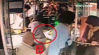 婦搭公車沒抓穩　車急煞慘跌縫6針