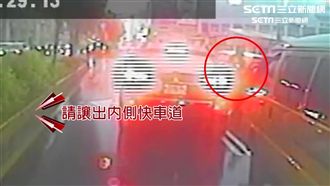 救護車困車陣　熱血哥淋雨敲窗幫移車