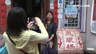 鹿港老街淹半輪胎高　百年餅舖也遭殃