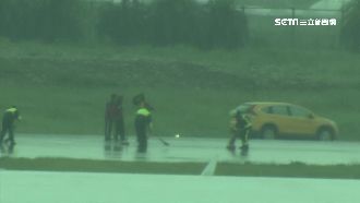 不敵豪雨炸彈　桃機跑道緊急關閉補洞