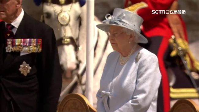 英女王91歲閱兵　喬治小王子超搶戲