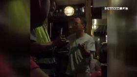 a陸客鬧開瓶1800