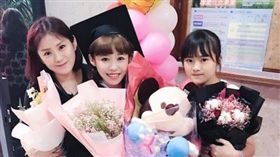 網路美女,紀卜心,神基因,媽媽,妹妹,畢業　圖／翻攝自紀卜心臉書