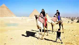 賣屋停職　一家五口8個月遊23國