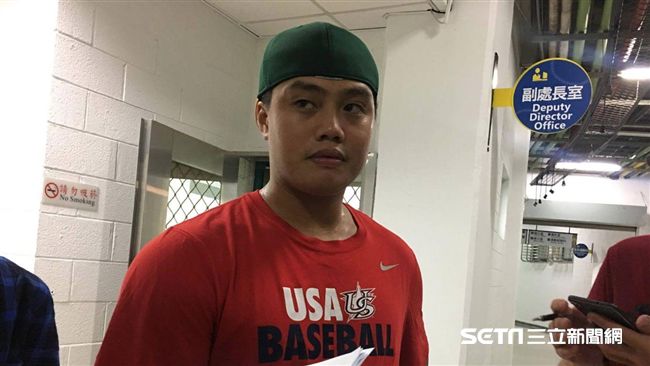 去年測試會遲到　吳蔚驊今早6點報到