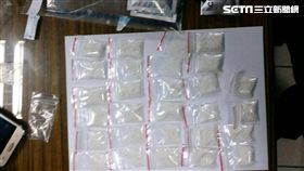 江謝男開車北上準備與毒蟲面交，因提神飲料的味道遭警酒測，儘管數值為0，卻被警方搜出大批毒品移送法辦（翻攝畫面）