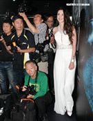 婚後的瑞莎在老公帶領下愛上潛水，但她怕摸到魚而傷害魚兒。（記者邱榮吉/攝影）