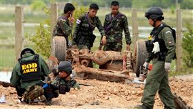 泰國北大年府軍車撞炸彈_路透社/達志影像