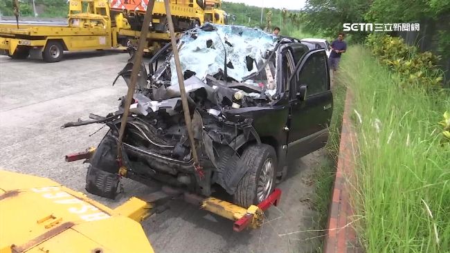 國道休旅車追撞工程車　4人受傷送醫