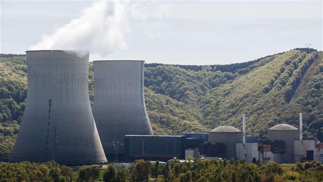 法核電廠驚險！核子反應爐屋頂失火