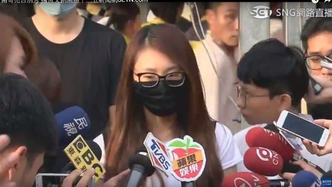 謝青燕批鏡頭孝女　謝金晶：不委屈