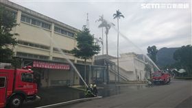 消防人員前往台北菸廠進行消防演練，場面逼真。（圖／翻攝畫面）