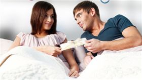 情侶、同居／flickr／Richard foster／https://flic.kr/p/e2GVvf