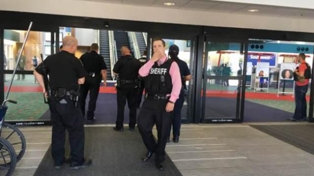 美密西根機場警官遭刺傷　疑為恐攻