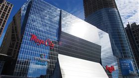 屁股撞到...26萬名錶就GG惹
圖／攝影者othree, Flickr CC License
https://www.flickr.com/photos/othree/8320787513/in/photolist-dFhcun-dFhcTe-pah23z-dFhc5R-dFnBxs-dFhdeF-dFhdGx-dFnEtY-dFnBVf-dFnC55-b8pZ9c-dEgiaM-b8pYDV-