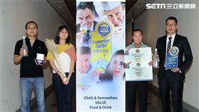 吟露燕麥燒酒和夢之酒燕麥燒酒也雙雙蟬連世界菸酒食品鑑賞金質獎與銀質獎 殊榮(Monde Selection Gold Award 及 Silver Award)，雙重國際獎章展。（記者邱榮吉/攝影）