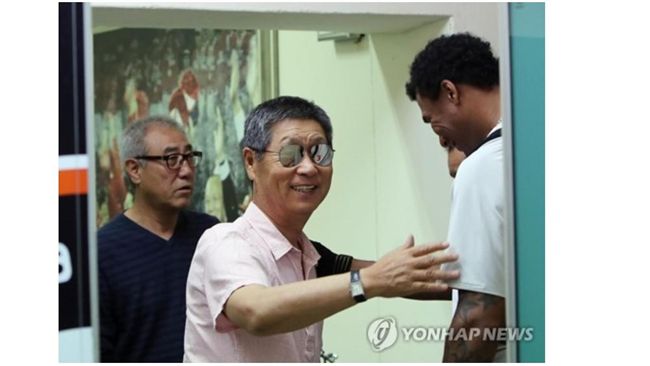 老監督金星根有風骨　不食韓火嗟來食