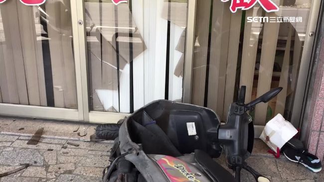 通緝犯遇警盤查　誤催油門撞農會大門