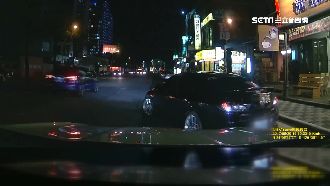 霸占車格買飲料被叭　惡男竟倒車反擊