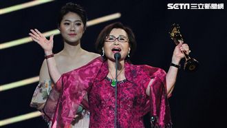 奪特別貢獻獎　紀露霞：希望能繼續唱