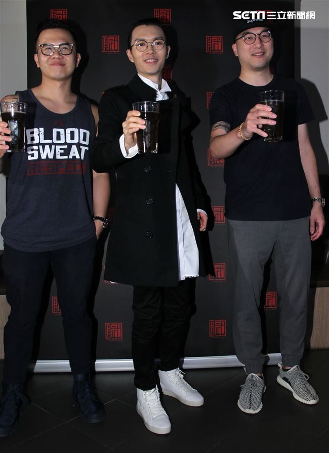 第28屆金曲獎最佳男歌手方大同慶功宴。（記者邱榮吉/攝影）