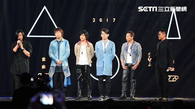 GLAY台上熱唱　台下五月天嗨翻了