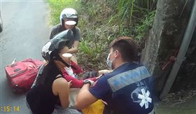 7旬婦車禍  護理系女學生協助救護（嘉義市消防局提供）（圖／中央社）