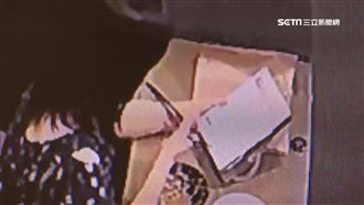 高檔耳機留麵攤　婦人順手牽羊全都錄