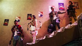 今晚打喪屍,活屍,白只,顏卓靈,張繼聰,萬梓良,吳家麗,香港／華映提供