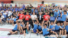 中職球員工會回饋列車活動。（圖／記者王怡翔攝）