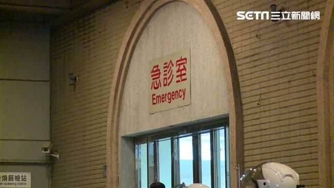 婦人醫院摔倒　護理師上前攙扶遭狠咬
