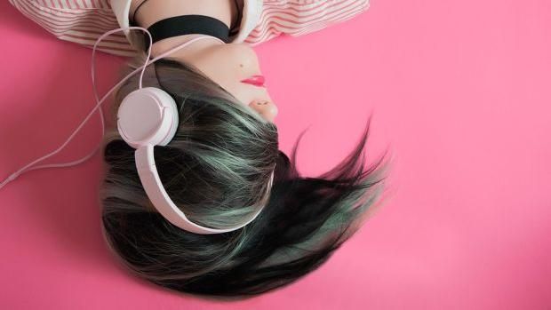 為了洗腦？流行音樂重覆副歌背後原因