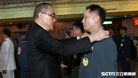 國防部27日舉辦晉任授階典禮，由國防部長馮世寬主持，總統蔡英文也出席　記者邱榮吉攝